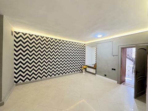 комерційна за адресою Дерибасівська вул., 1