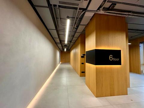 комерційна за адресою Виконкомівська вул., 15-А