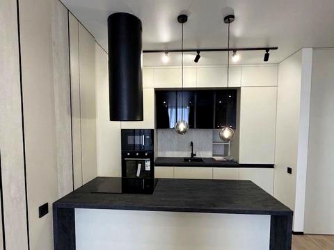 квартира за адресою Причальна вул., 8