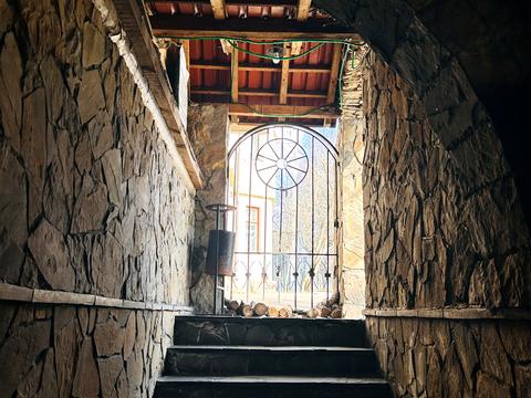 коммерческая по адресу Шляхетна ул. (Петровского), 16