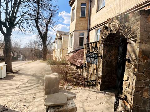 коммерческая по адресу Шляхетна ул. (Петровского), 16