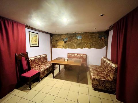 коммерческая по адресу Шляхетна ул. (Петровского), 16