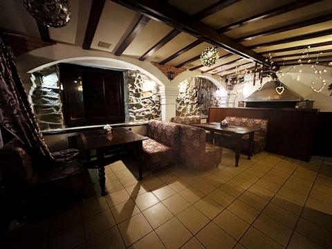 коммерческая по адресу Шляхетна ул. (Петровского), 16