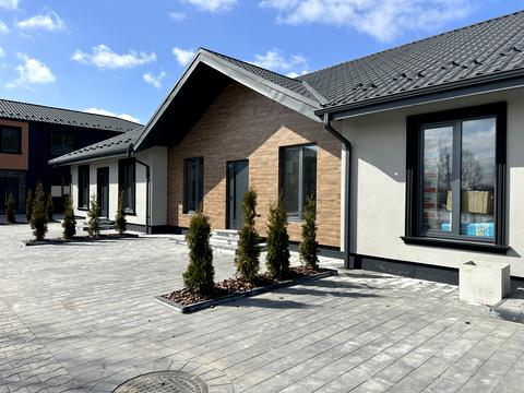 будинок за адресою Миколи Сингаївського вул. (Ново-Оскольська), 42