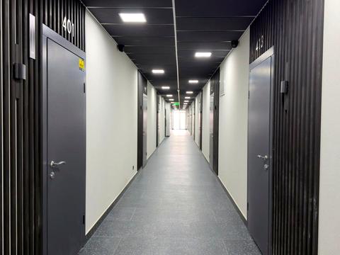 комерційна за адресою Небесної Сотні просп. (Маршала Жукова), 100/1