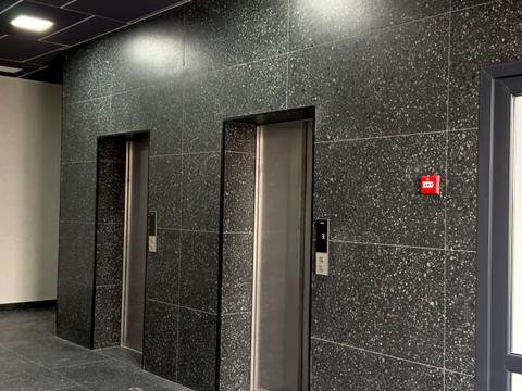 комерційна за адресою Небесної Сотні просп. (Маршала Жукова), 100/1