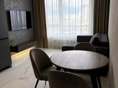 квартира за адресою Причальна вул., 12