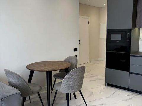 квартира за адресою Причальна вул., 12