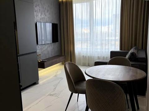 квартира за адресою Причальна вул., 12