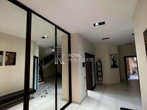 будинок за адресою Лютнева вул.