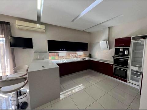 будинок за адресою Лютнева вул.