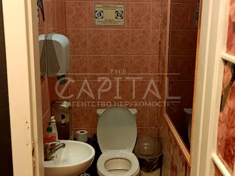 комерційна за адресою Велика Васильківська вул. (Червоноармійська), 5Б