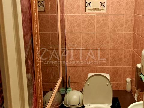 комерційна за адресою Велика Васильківська вул. (Червоноармійська), 5Б