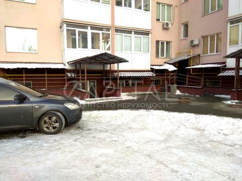 комерційна за адресою Академіка Амосова вул., 22