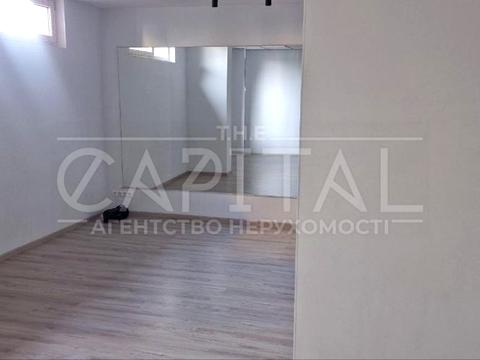 комерційна за адресою Київ, Сім'ї Кульженків вул. (Петра Дегтяренка), 33