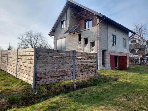 будинок за адресою Вишнева, 156