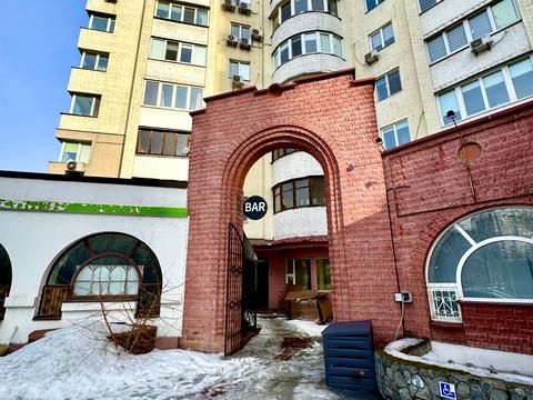 коммерческая по адресу Миколы Бажана просп., 36
