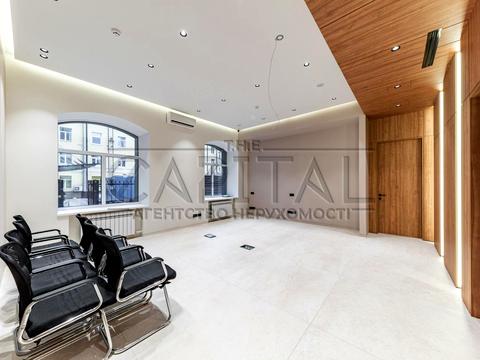 комерційна за адресою Євгена Гуцала пров. (Кутузова), 3