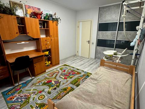 квартира за адресою Володимира Івасюка вул., 84