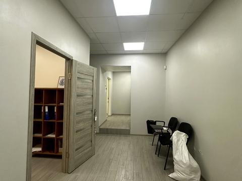 комерційна за адресою Садова вул., 20