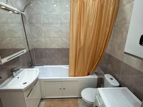 квартира за адресою Любомира Гузара просп. (Космонавта Комарова), 13