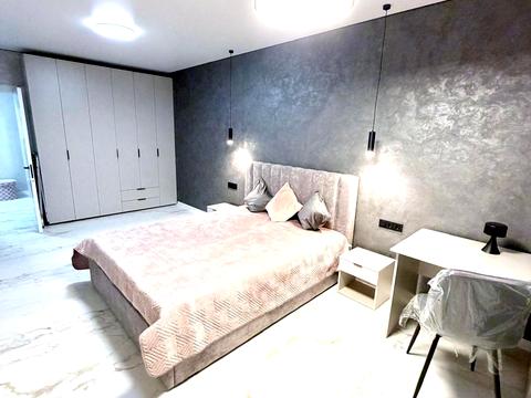 квартира по адресу Олександра Олеся ул., 8/17