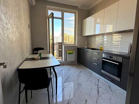 квартира за адресою Перлинна вул., 3