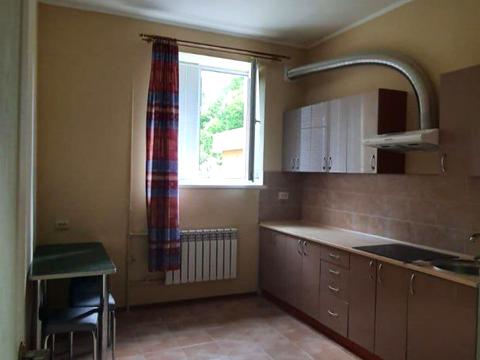 комерційна за адресою Старицького вул., 16