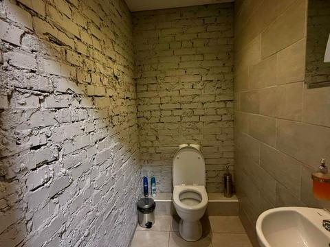 комерційна за адресою Воздвиженська вул., 22