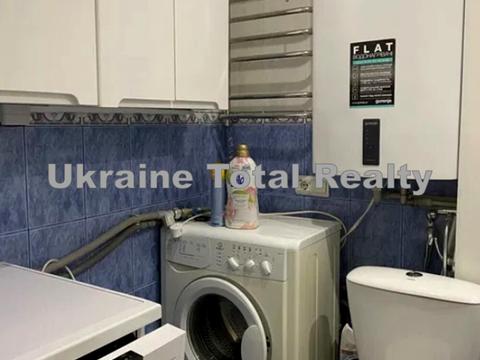 квартира по адресу Строителей ул., 16