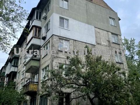 квартира по адресу Строителей ул., 16
