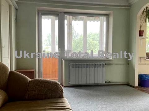 квартира по адресу Строителей ул., 16