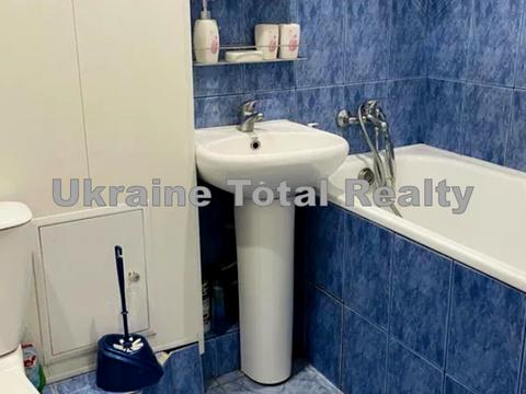 квартира по адресу Строителей ул., 16