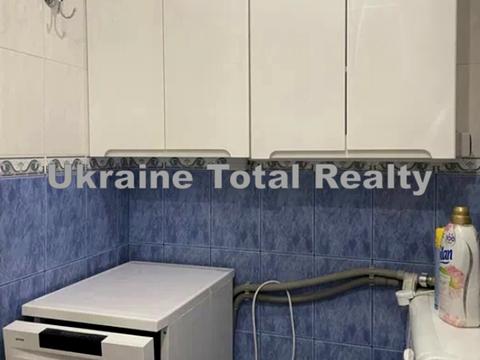 квартира по адресу Строителей ул., 16