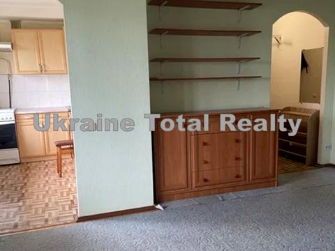 квартира по адресу Строителей ул., 16