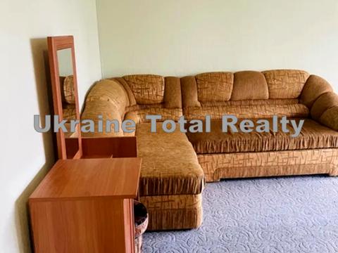 квартира по адресу Строителей ул., 16