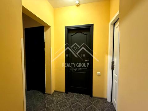 комерційна за адресою Лісового вул., 15