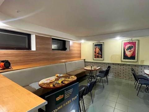 комерційна за адресою Довга вул., 42