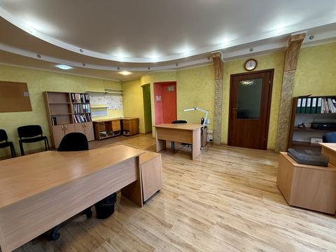 коммерческая по адресу Днепровская набережная ул., 19