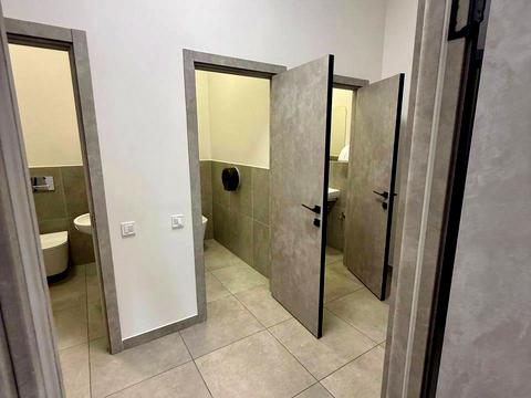 комерційна за адресою Ламана вул., 18