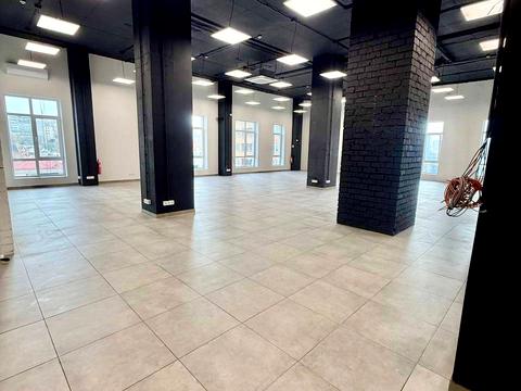 комерційна за адресою Ламана вул., 18