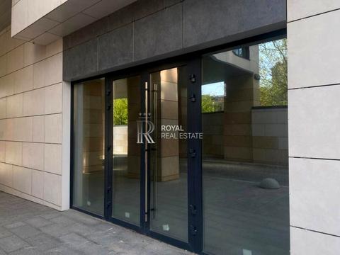 комерційна за адресою Бульварно-Кудрявська вул. (Воровського), 17-А