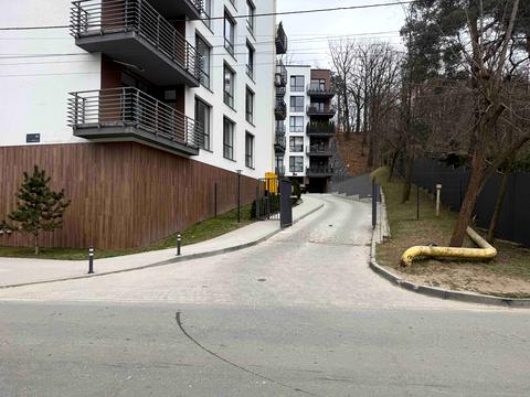 коммерческая по адресу Львовская ул., 92