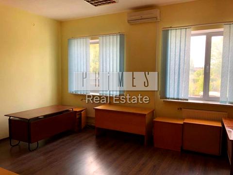 комерційна за адресою Сергія Москаленка вул. (Красовського), 16-Б