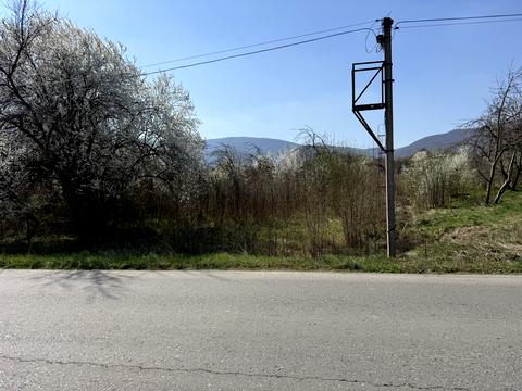 участок по адресу Головна