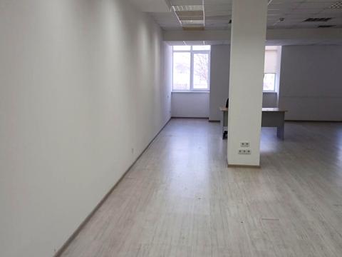 комерційна за адресою Леся Курбаса просп., 2Г