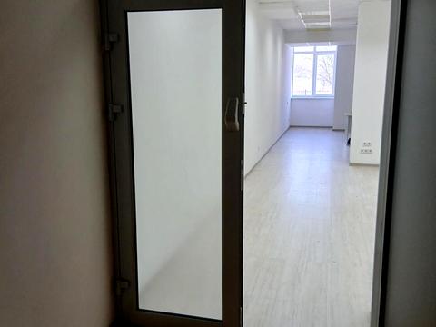комерційна за адресою Леся Курбаса просп., 2Г