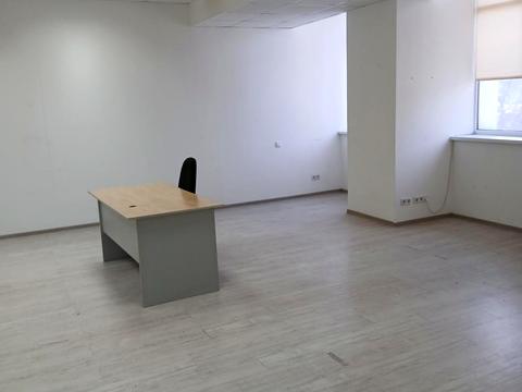 комерційна за адресою Леся Курбаса просп., 2Г