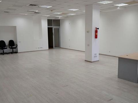 комерційна за адресою Леся Курбаса просп., 2Г