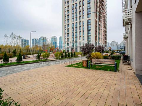 комерційна за адресою Дніпровська набережна вул., 16-Г